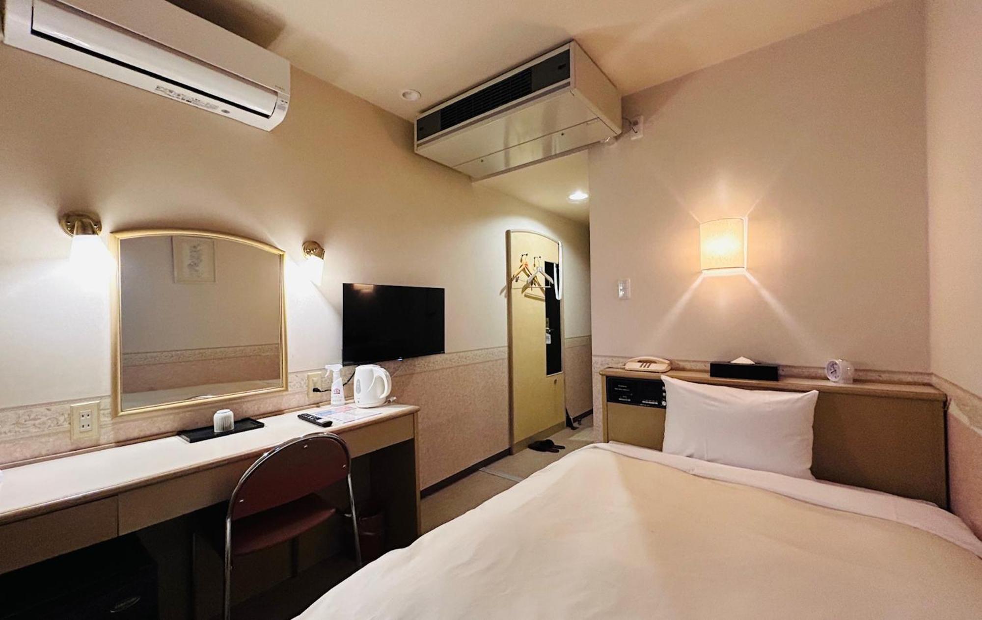 Hotel Crown Hills Kanazawa Exterior photo